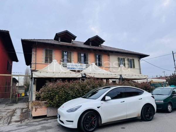 casa indipendente in vendita a Bra in zona Pollenzo