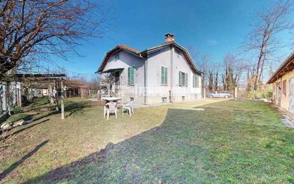 casa indipendente in vendita a Bra in zona Pollenzo
