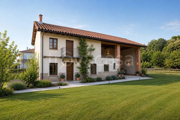 casa indipendente in vendita a Bra
