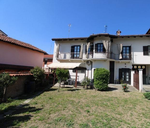 casa indipendente in vendita a Bra