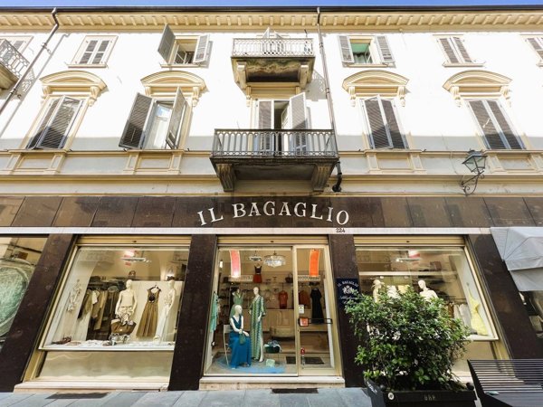 locale commerciale in vendita a Bra