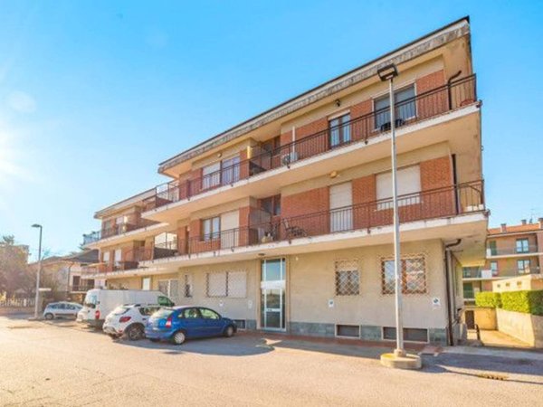 appartamento in vendita a Bra in zona Piumati