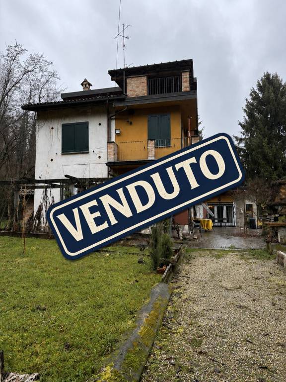 appartamento in vendita a Bra in zona San Michele