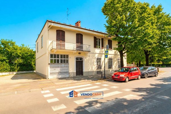 casa indipendente in vendita a Bra