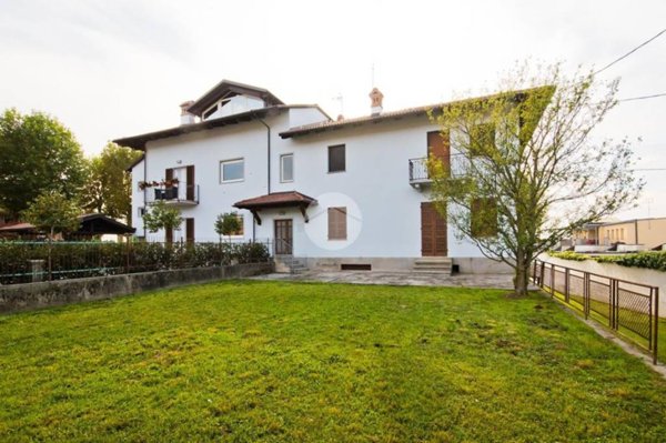 casa indipendente in vendita a Bra in zona Bandito