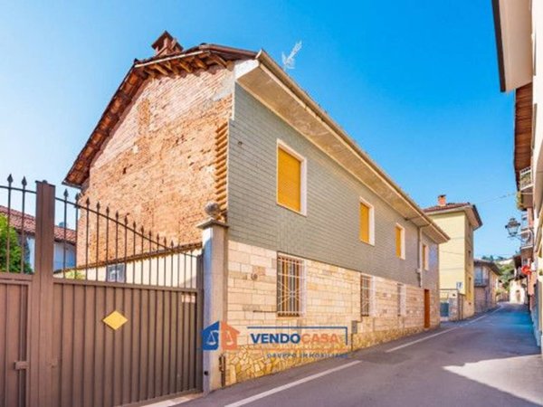 casa indipendente in vendita a Bra