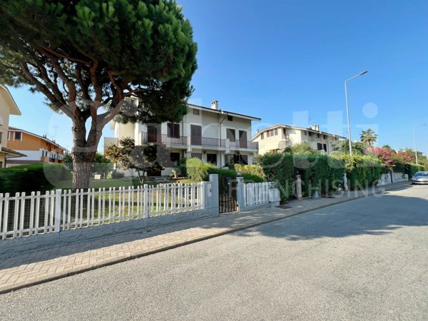 casa indipendente in vendita a Bra