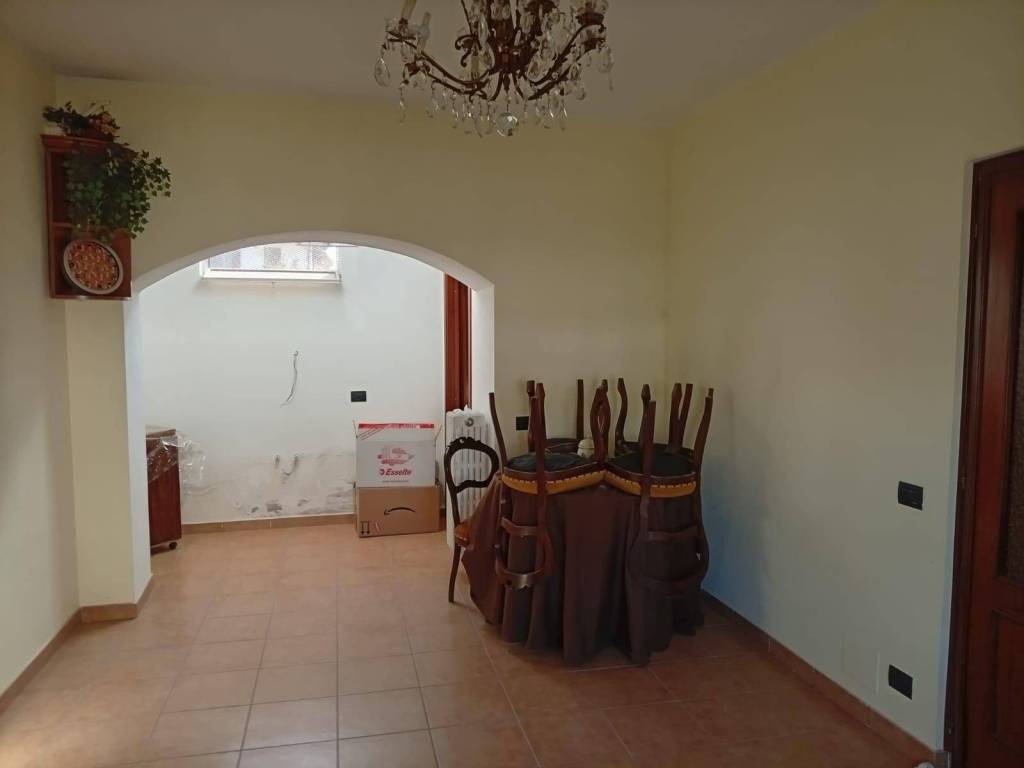casa indipendente in vendita a Bra in zona Piumati