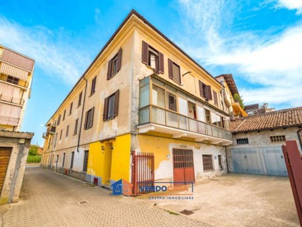 appartamento in vendita a Bra in zona Piumati