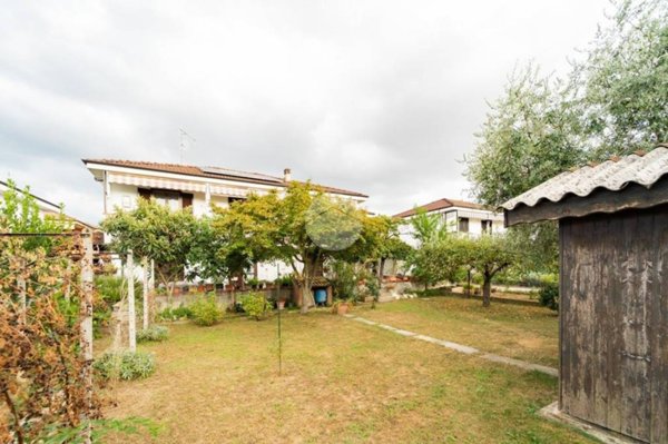 casa indipendente in vendita a Bra