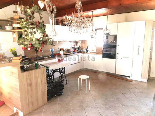 casa indipendente in vendita a Bra
