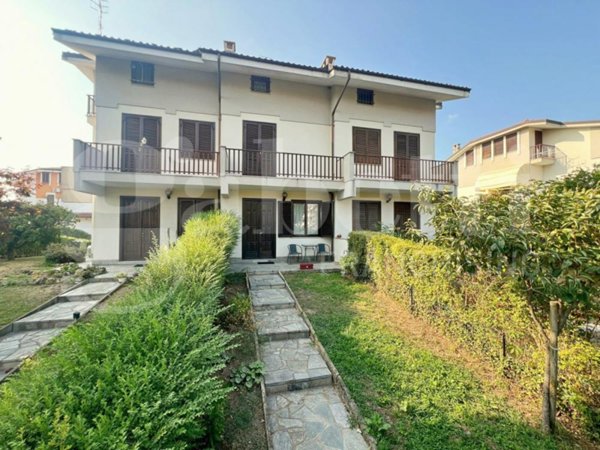 casa indipendente in vendita a Bra