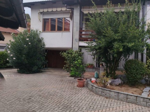 casa indipendente in vendita a Bra in zona San Michele