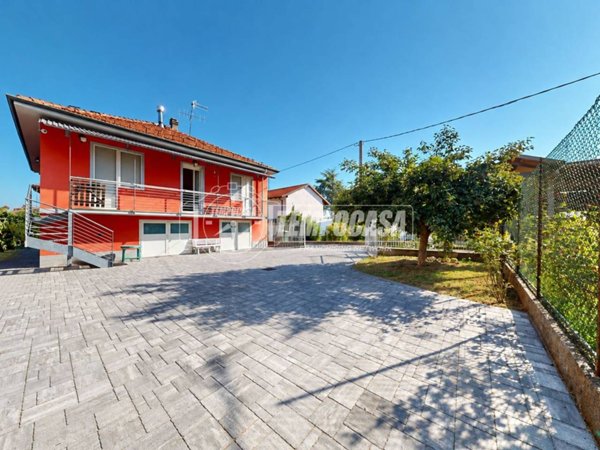 casa indipendente in vendita a Bra