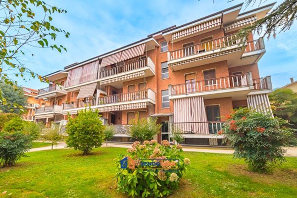 appartamento in vendita a Bra in zona Piumati
