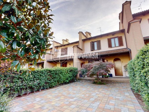 casa indipendente in vendita a Bra in zona San Matteo