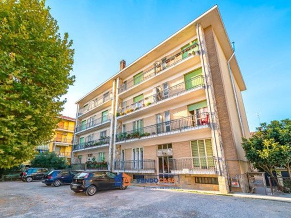 appartamento in vendita a Bra in zona Piumati