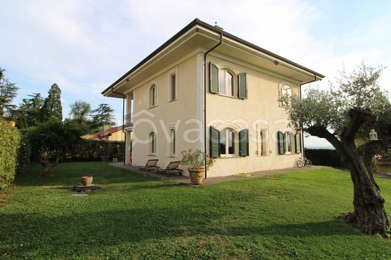 casa indipendente in vendita a Bra in zona San Matteo