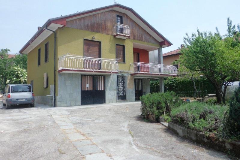 casa indipendente in vendita a Bra