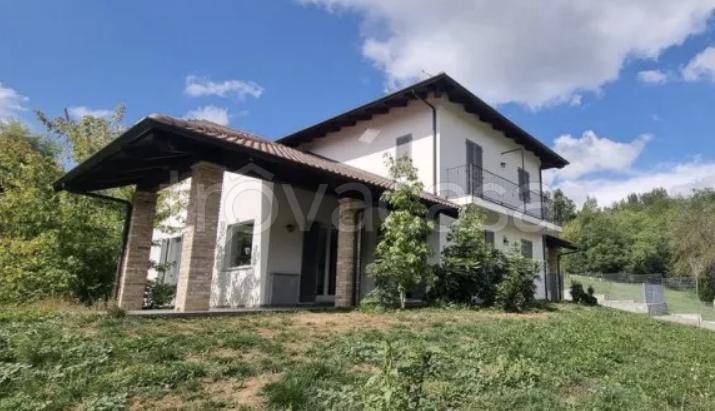 casa indipendente in vendita a Bra