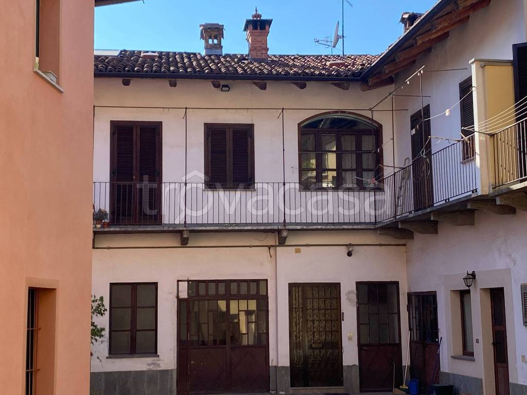 casa indipendente in vendita a Bra