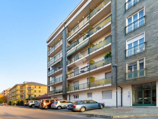 locale commerciale in vendita a Bra