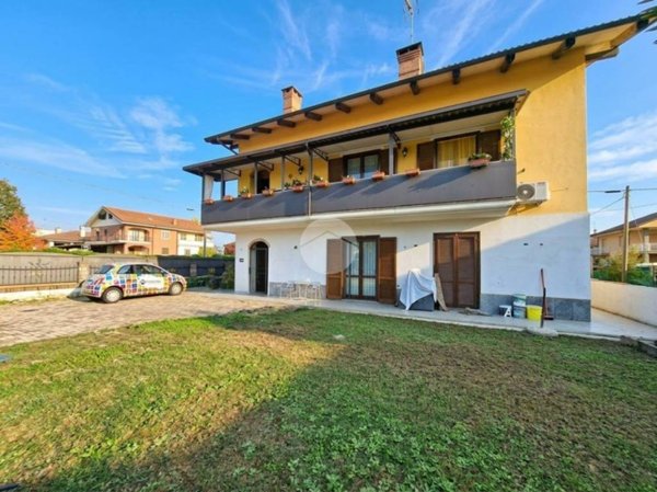 appartamento in vendita a Bra in zona Piumati