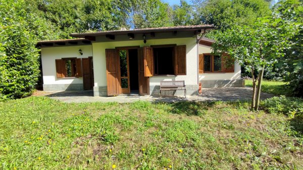 casa indipendente in vendita a Brondello