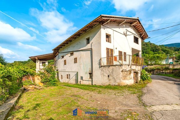 casa indipendente in vendita a Brondello