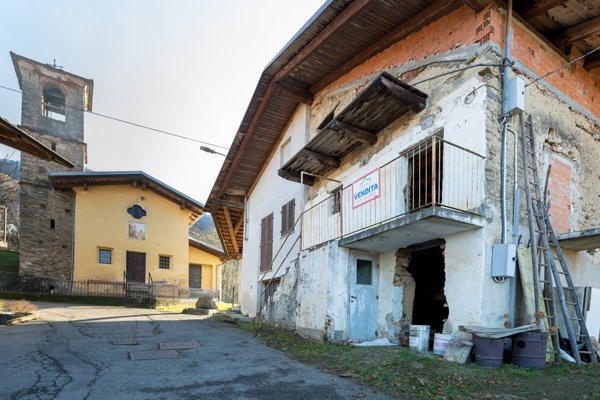 casa indipendente in vendita a Brondello