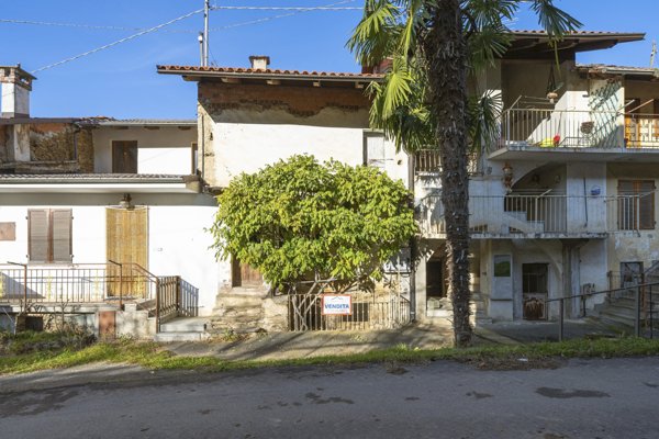 casa indipendente in vendita a Brondello