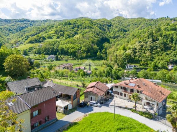 casa indipendente in vendita a Brondello