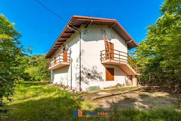 casa indipendente in vendita a Brondello