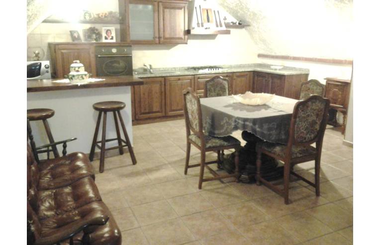 casa indipendente in vendita a Brondello