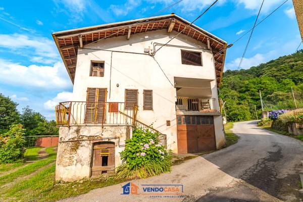 casa indipendente in vendita a Brondello