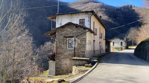 casa indipendente in vendita a Brossasco