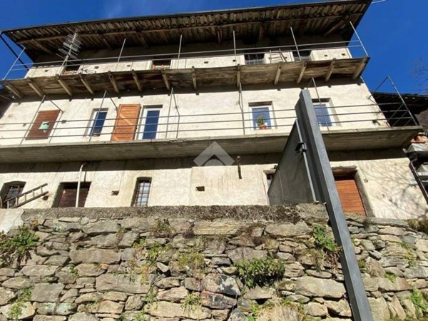 casa indipendente in vendita a Brossasco in zona Masueria