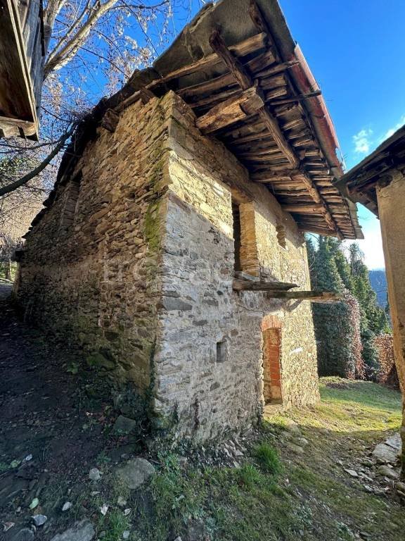 quadrivano in vendita a Brossasco