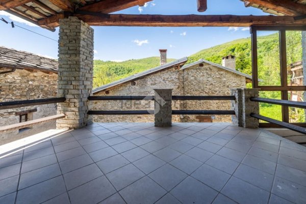 casa indipendente in vendita a Brossasco