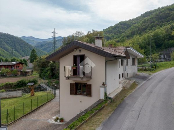 casa indipendente in vendita a Brossasco