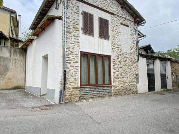 casa indipendente in vendita a Brossasco