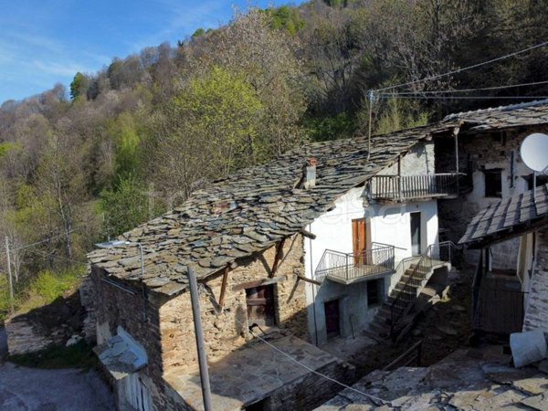 appartamento in vendita a Brossasco in zona Spagnoli.