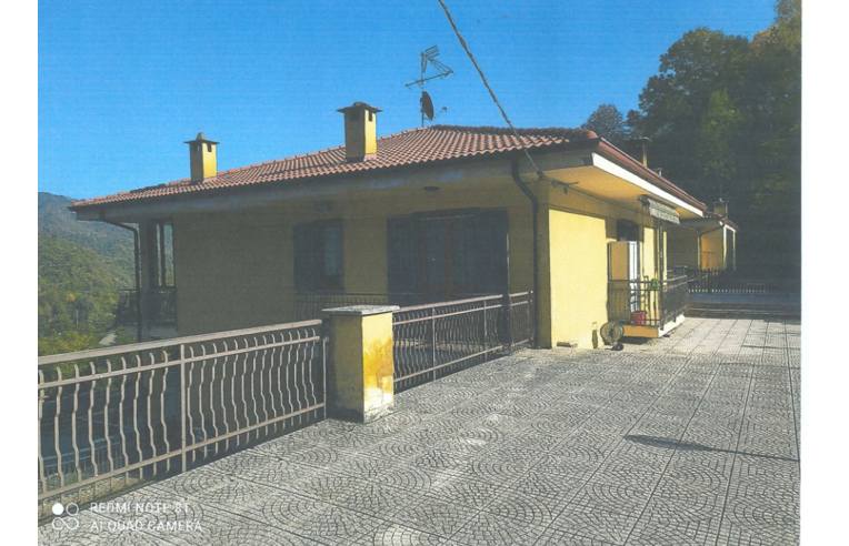 casa indipendente in vendita a Brossasco