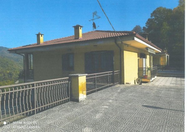 casa indipendente in vendita a Brossasco