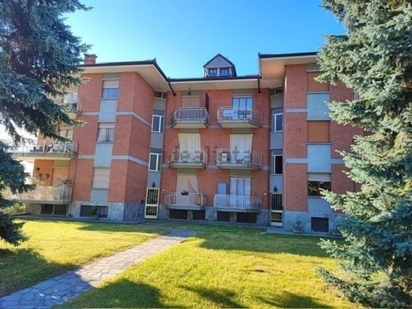 appartamento in vendita a Brossasco in zona Castello