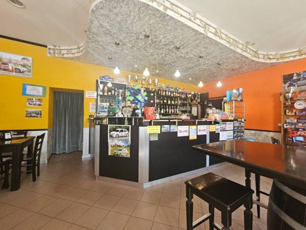 negozio in vendita a Brossasco in zona S.Mauro