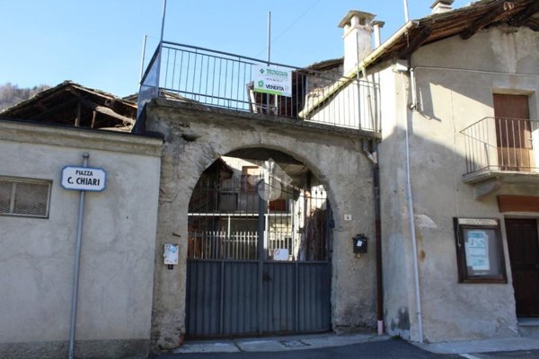 pentavano in vendita a Brossasco in zona Castello