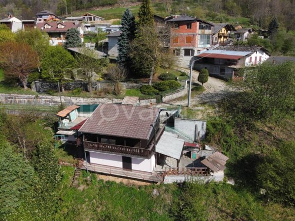 casa indipendente in vendita a Busca in zona Valmala