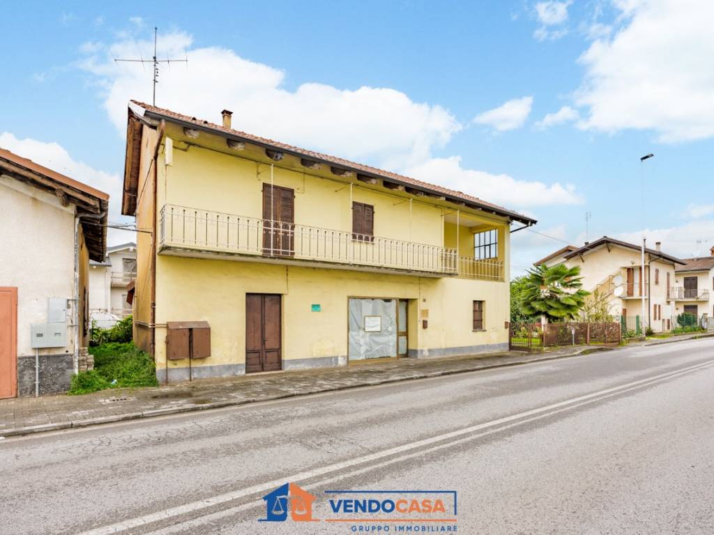 casa indipendente in vendita a Busca in zona San Chiaffredo