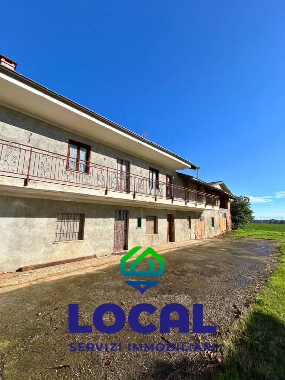 casa indipendente in vendita a Busca in zona Bosco